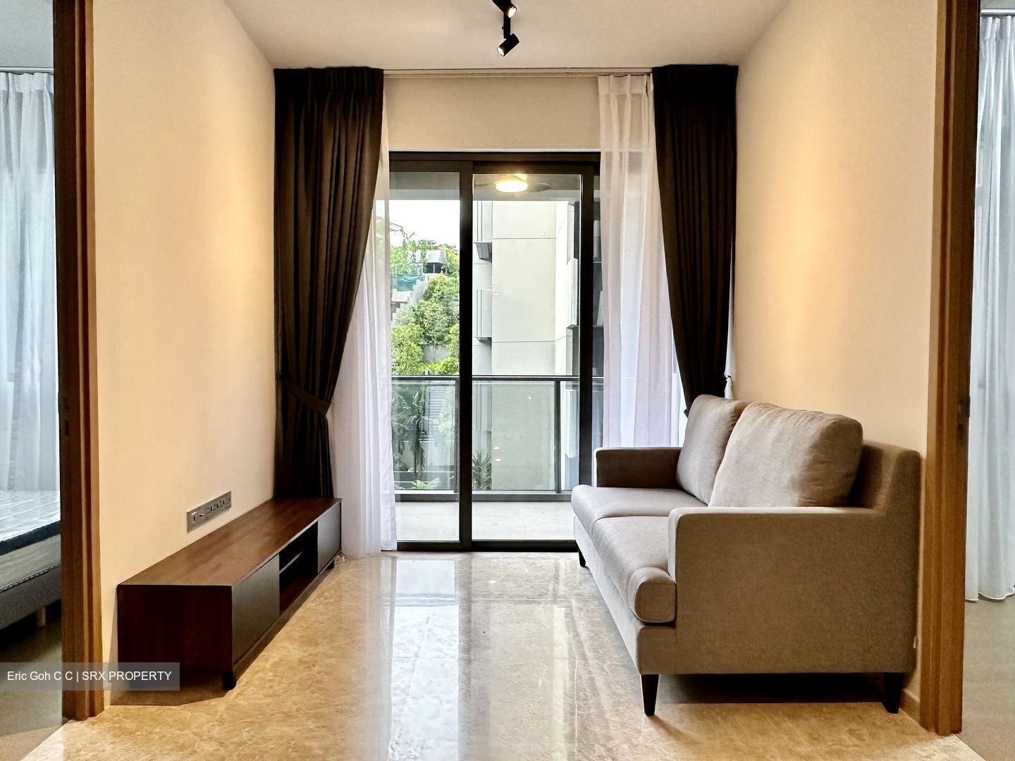 Haus On Handy (D9), Condominium #435984981